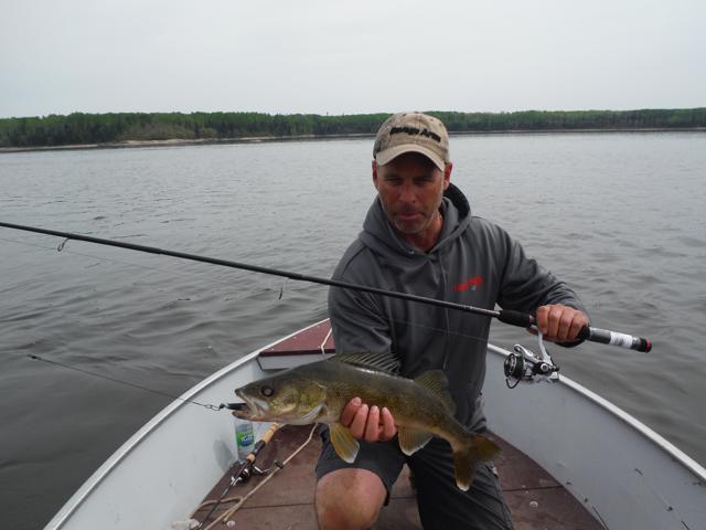 Gord Ellis with a beautiful Winninpeg River walleye
